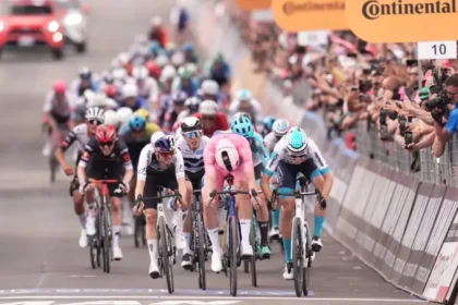 Pedersen gana su tercera etapa en el Giro de Italia 2025