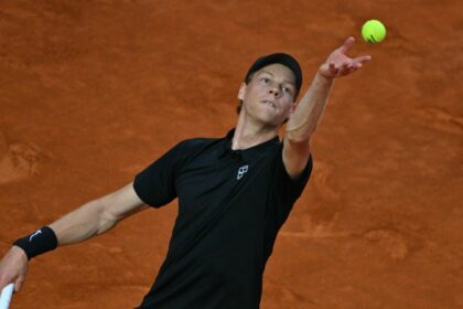 Sinner destroza a Ruud y avanza a semifinales en Roma