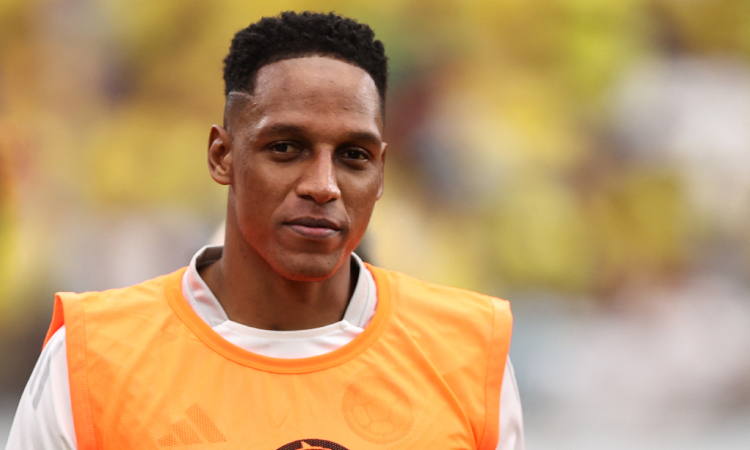 Yerry Mina seguirá en el fútbol de Europa: Cagliari lo renovó