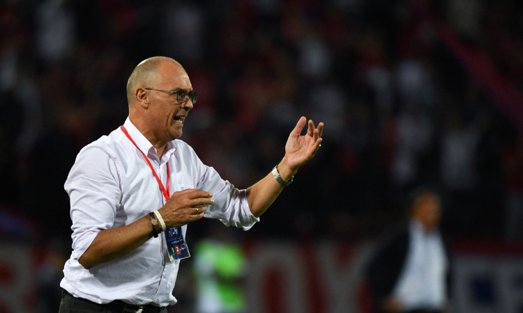 Alfredo Arias sería una opción para reemplazar a Farías en Junior