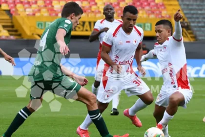América habría preguntado las condiciones de Andrés Correa