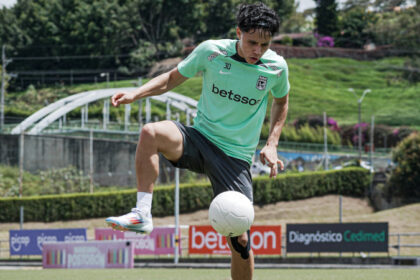 Saldrá de Atlético Nacional para jugar en un equipo bogotano