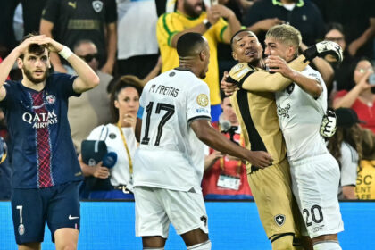Botafogo vence 1-0 al PSG en duelo de monarcas en Mundial de Clubes