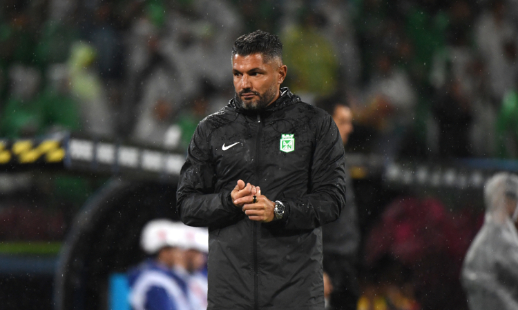 Javier Gandolfi seguirá en Atlético Nacional, pero con una condición