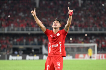 Universitario de Perú quiere a Luis Ramos, delantero del América