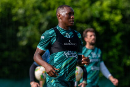 Víctor Mejía, a pocos detalles del sumarse al Deportivo Pereira