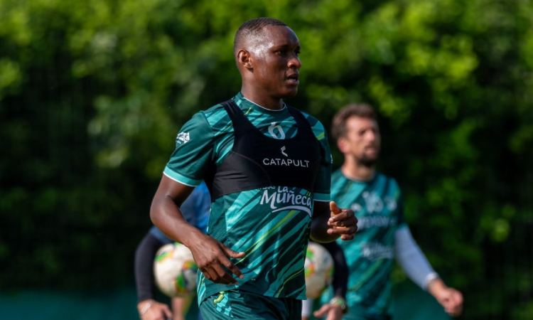 Víctor Mejía, a pocos detalles del sumarse al Deportivo Pereira