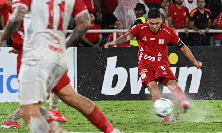 América de Cali le cobra a River Plate, pero le incumple a Quintero