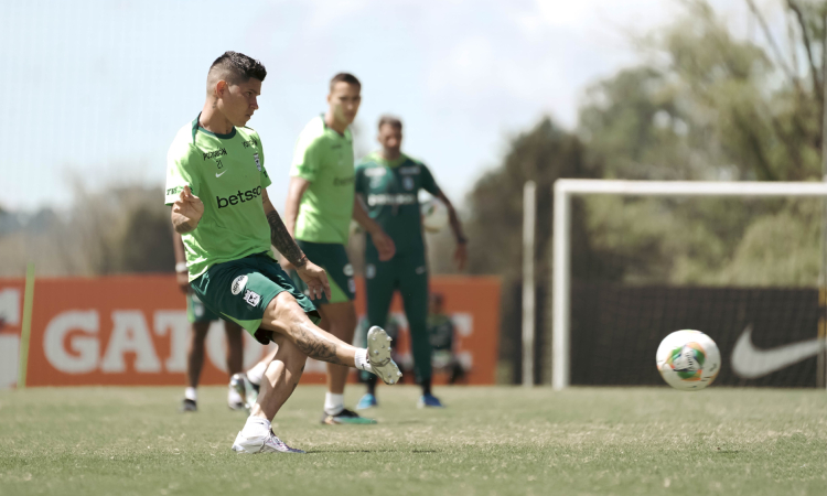 Atlético Nacional definió convocados ante Santa Fe