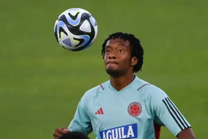 Cuadrado todavía no va a volver al FPC, pero lo coqueteó a Junior