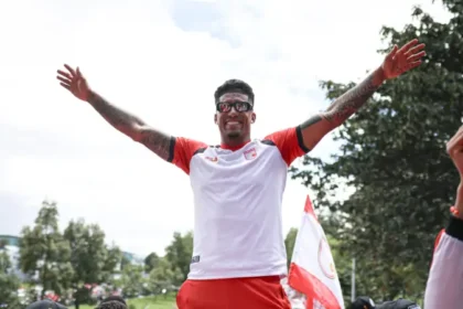 Harold Santiago Mosquera va a continuar en Santa Fe