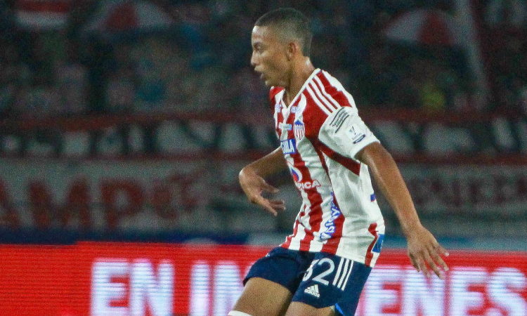 Joya del Junior de Barranquilla se va a Brasil sin aviso previo