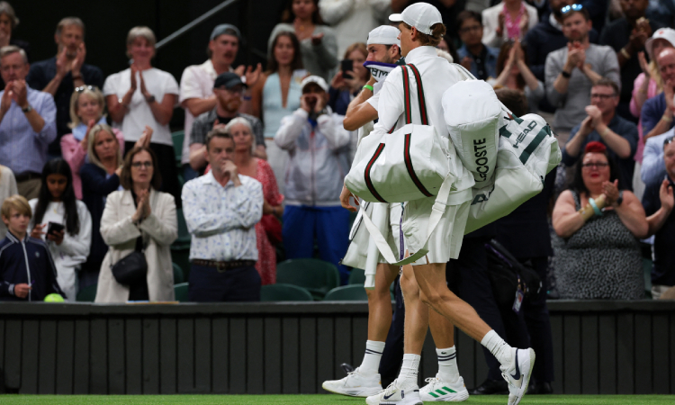 Sinner pasa a cuartos de Wimbledon cuando iba dos sets abajo