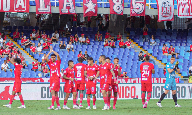 América sigue confirmando bajas para la ida contra Fluminense