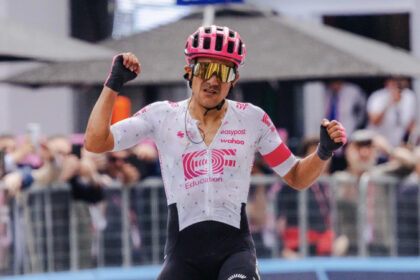 Carapaz renuncia a la Vuelta a España para centrarse en el Mundial de ciclismo