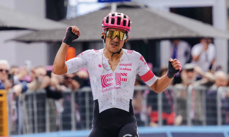 Carapaz renuncia a la Vuelta a España para centrarse en el Mundial de ciclismo