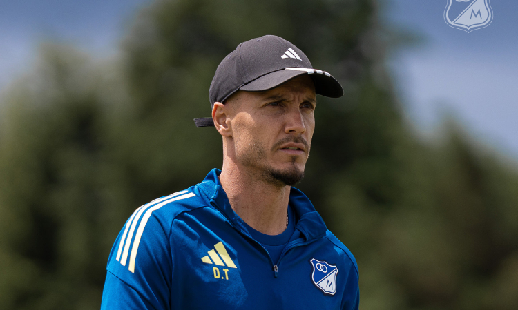 David González no habría pedido las contrataciones de Hurtado y Bruno Savio