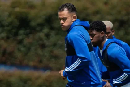 Millonarios renovaría el contrato de Leonardo Castro por tres años