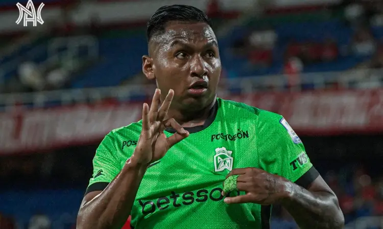 Morelos se molestó porque le cuestionaron su forma de celebrar
