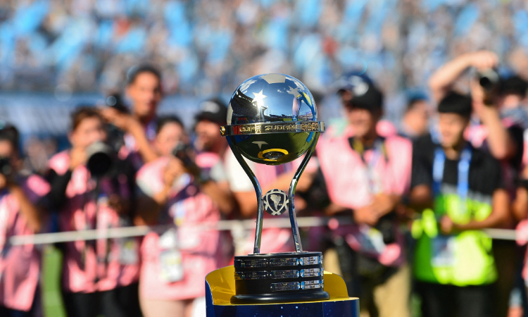 Viaje a la final de la Copa Sudamericana: World y CONMEBOL lanzan un concurso para premiar a los fanáticos del fútbol