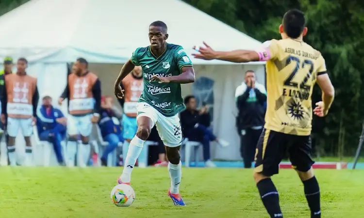 jugadores-del-cali-y-aguilas-doradas-en-rionegro