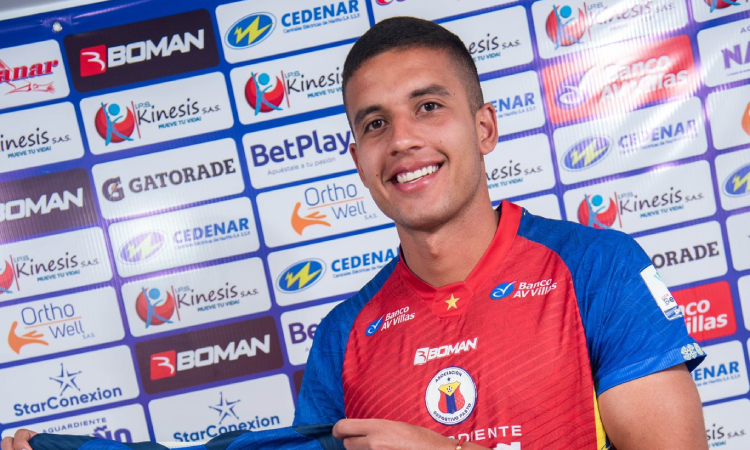 Andrés Alarcón, defensa colombiano, se marcha al fútbol de Rusia