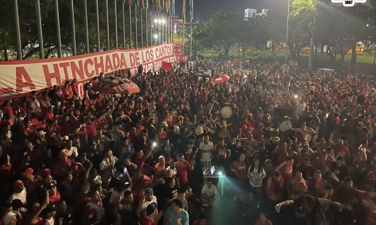 Barra brava pidió a Alexander Escobar como técnico del América