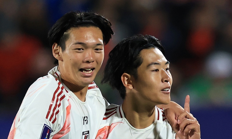 Japón-celebra-gol-ante-Chile