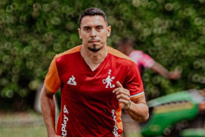 Daniel Bocanegra está disponible para el partido frente a Cali