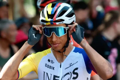 Egan Bernal gana la 16ª etapa de La Vuelta, recortada por las protestas