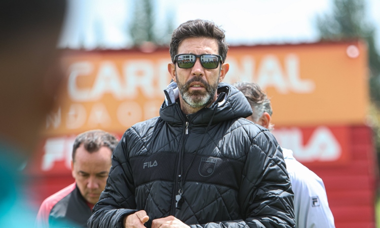 Jorge-Bava-entrenamiento-Santa-Fe