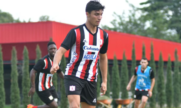 Juan Farías expresó su deseo de regresar al América de Cali