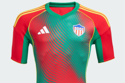 Junior de Barranquilla presentó su nueva camiseta de competencia