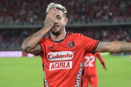 Rodrigo-Holgado-celebra-gol-con-América
