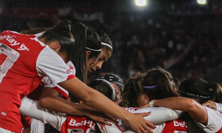 ¡Santa Fe rugió en El Campín! Victoria 1-0 sobre Cali en la final ida de la Liga Femenina