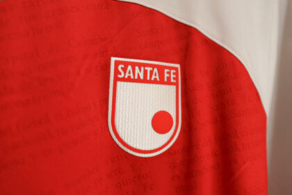Santa Fe, con varios cambios en la convocatoria, recibe a Alianza