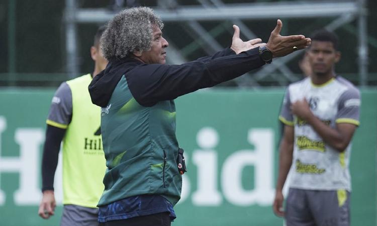 Alberto Gamero seguirá en Deportivo Cali pase lo que pase