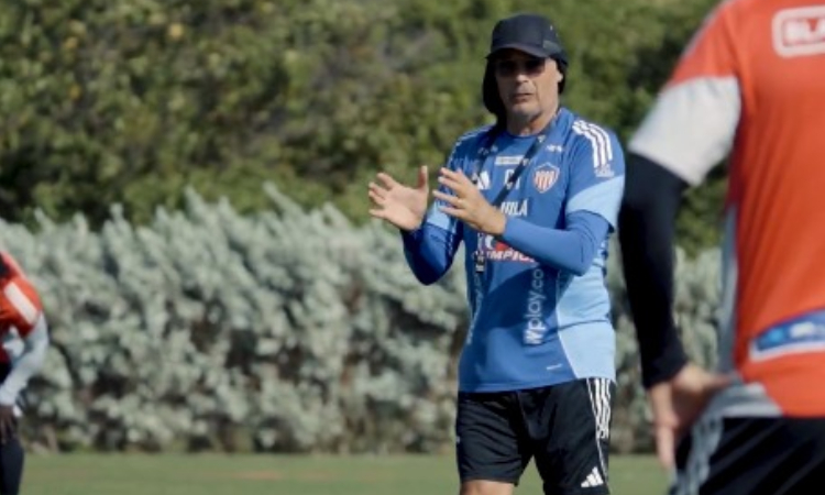 Alfredo Arias explicó por qué Junior pierde partidos controlados