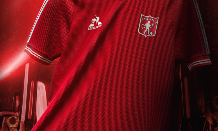 América de Cali presentó una camiseta en honor al tricampeonato
