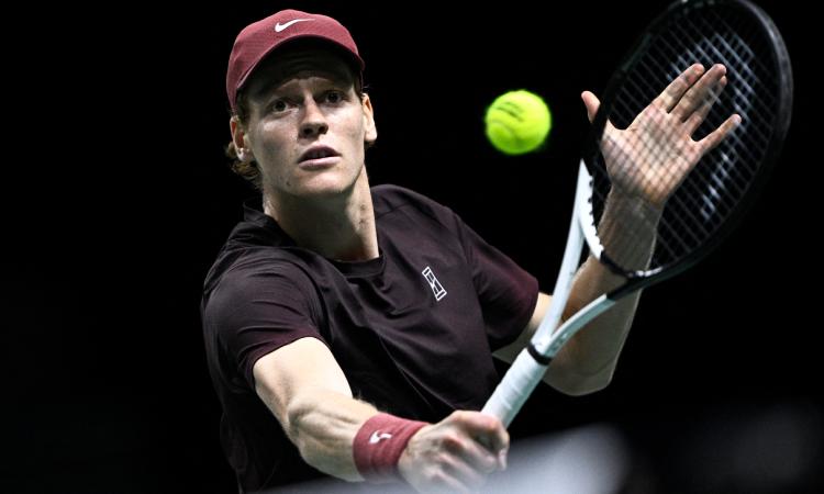 Jannik Sinner jugará las semifinales de París-Bercy 2025