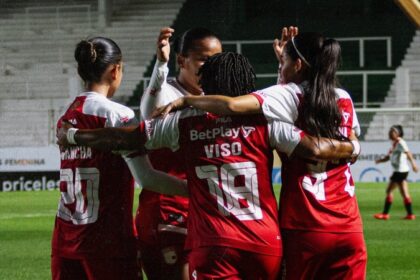 Santa-Fe-celebra-gol
