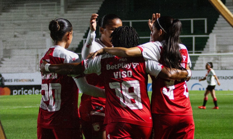 Santa-Fe-celebra-gol