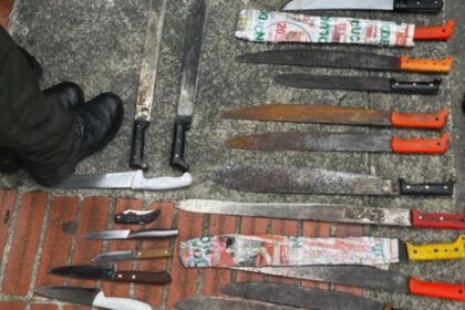 Decomisan armas blancas a hinchas de Atlético Nacional