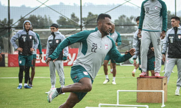 Elvis Perlaza Santa Fe