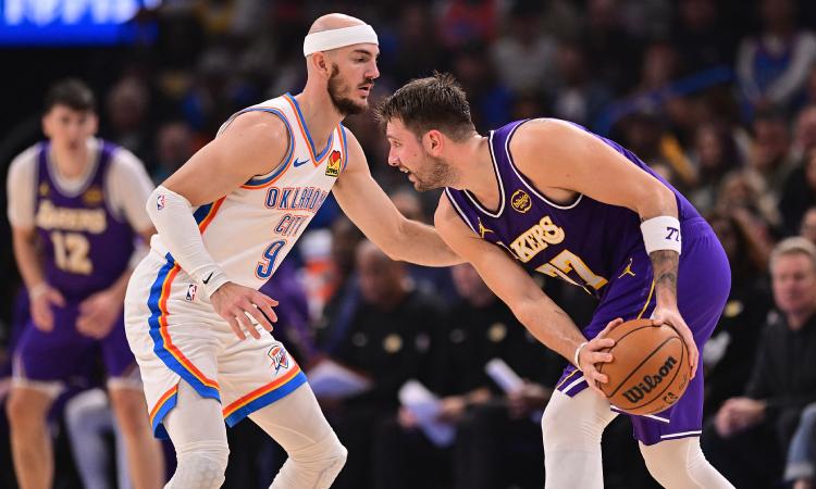 Lakers se van humillados de Oklahoma City