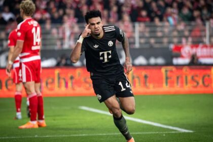 Matthäus le exige a Luis Díaz que sienta la camisa del Bayern