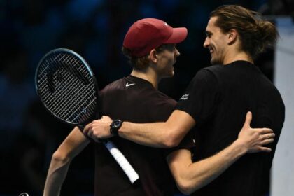 Sinner clasificó a semifinales del Torneo de Maestros 2025