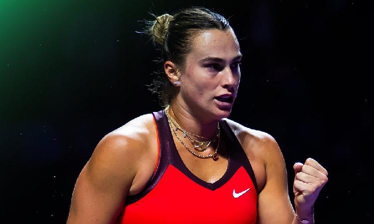 Sabalenka cree injusto que mujeres transgénero participen en WTA