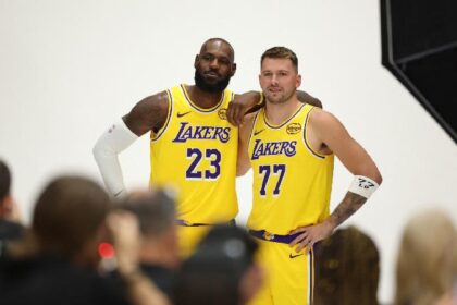 Suns sorprenden con paliza sobre los Lakers de Lebron James