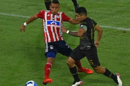 ¿Se complicó la renovación de Carlos Esparragoza en Junior?